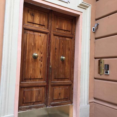 Face To Face House Bed & Breakfast Rome Exterior photo
